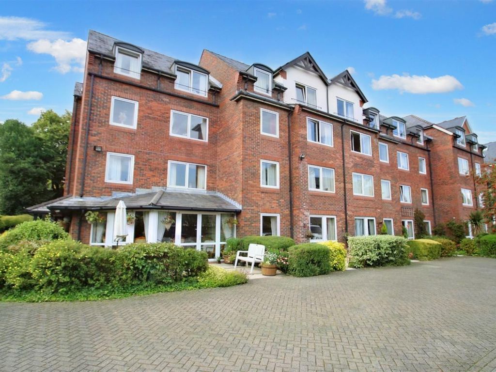 1 bed flat for sale in Groby Road, Altrincham WA14, £75,000