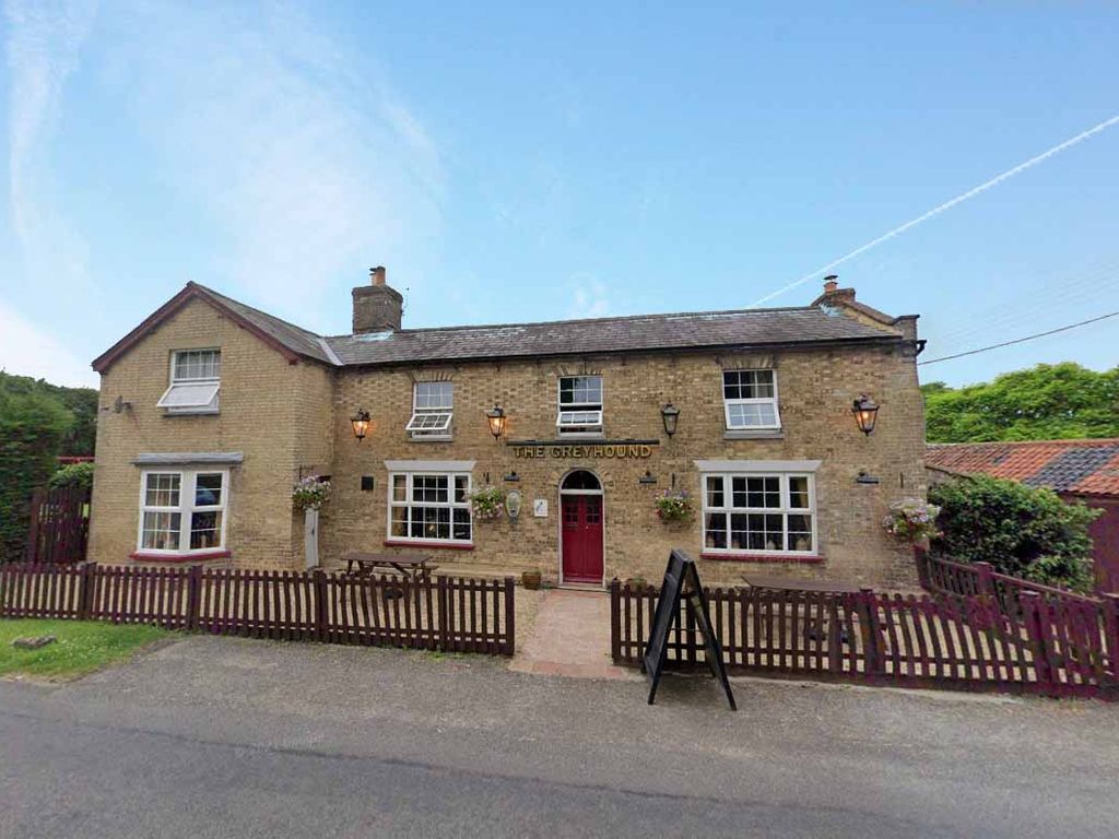 Pub/bar for sale in Chedburgh Road, Bury St. Edmunds IP29, £350,000