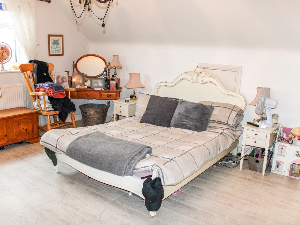 3 bed detached bungalow for sale in Oaklands Avenue, Bridgend, Bridgend County. CF31, £335,000
