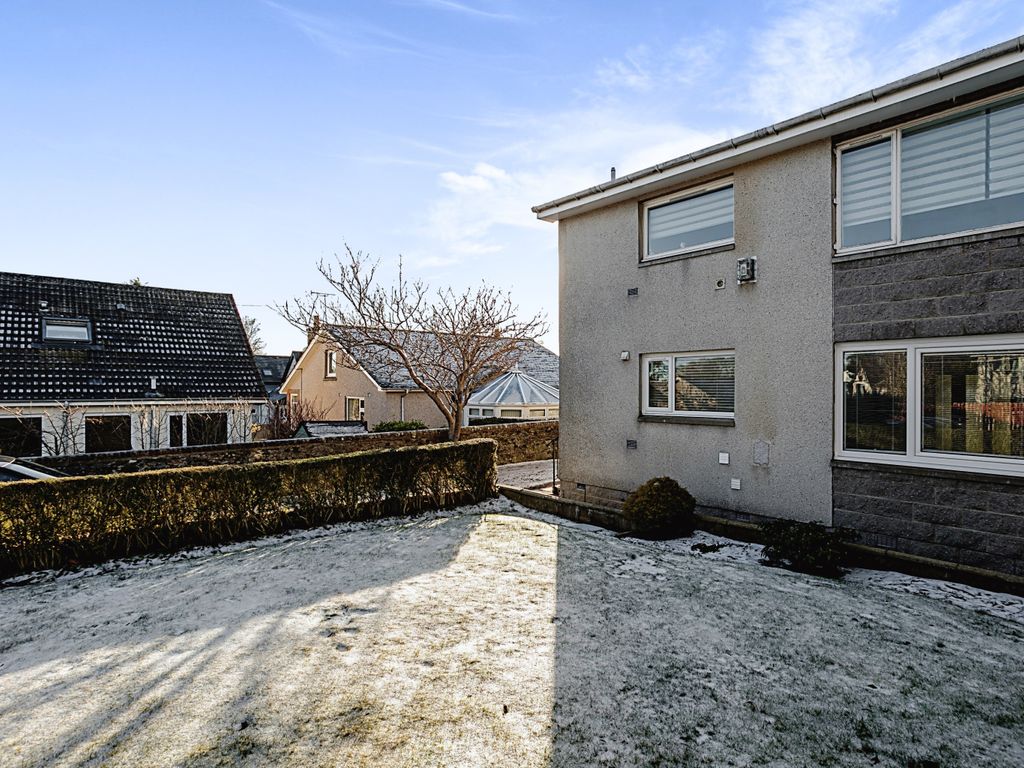 3 bed flat for sale in Kirk Brae Court, Aberdeen AB15, £190,000