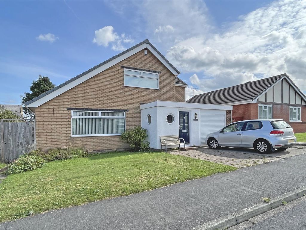 4 bed detached house for sale in Rhiwlas, Abergele, Conwy LL22, £315,000