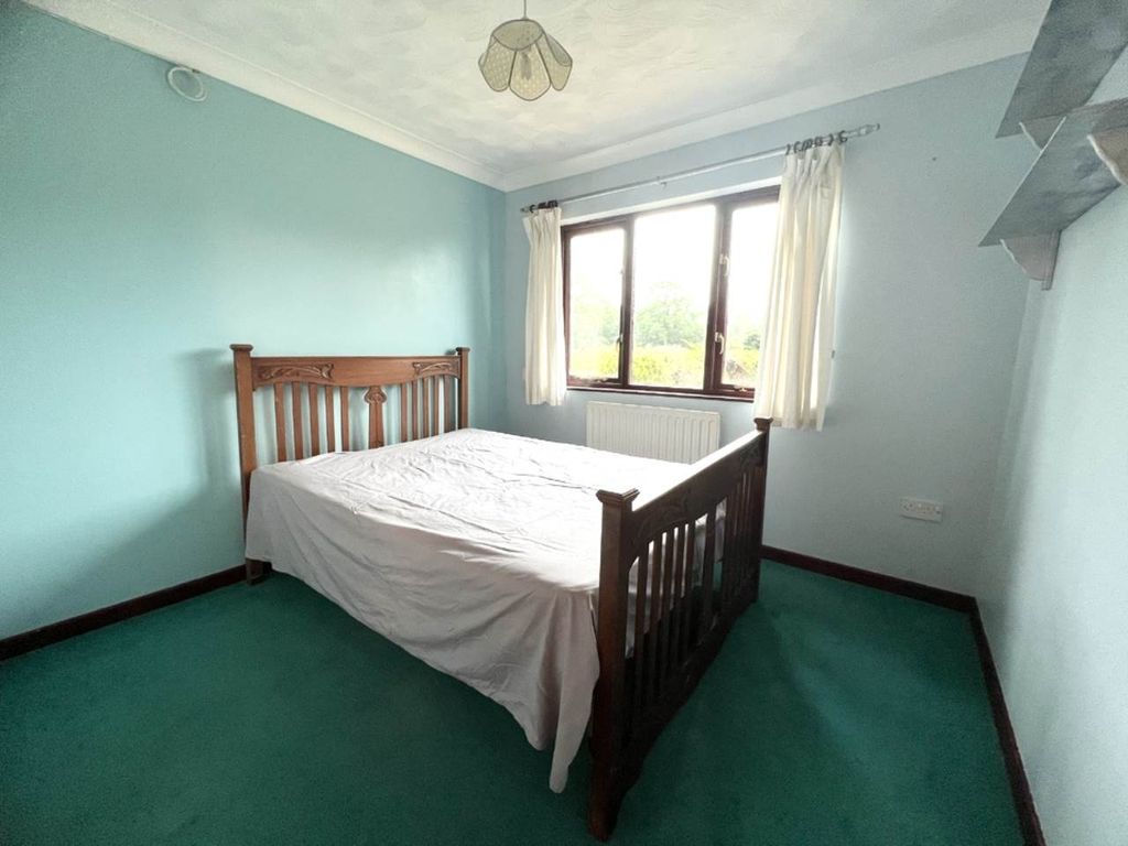 4 bed bungalow for sale in Dyffryn, Tregaron, Ceredigion SY25, £265,000