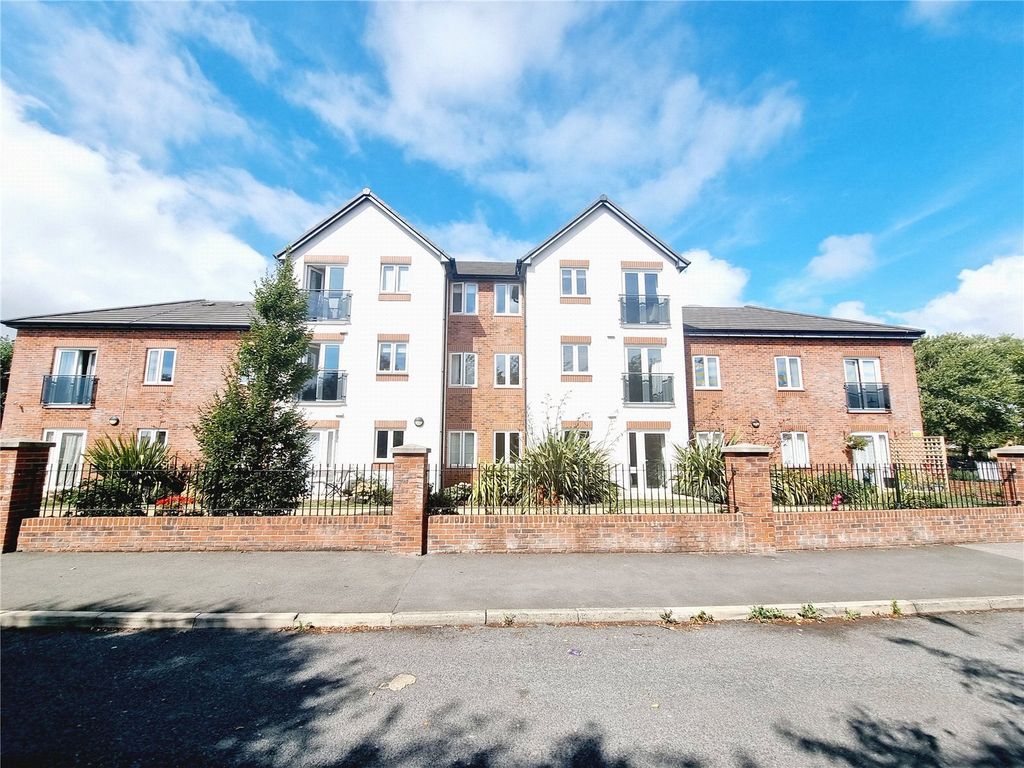 1 bed flat for sale in Poachers Way, Thornton-Cleveleys, Lancashire FY5, £140,000