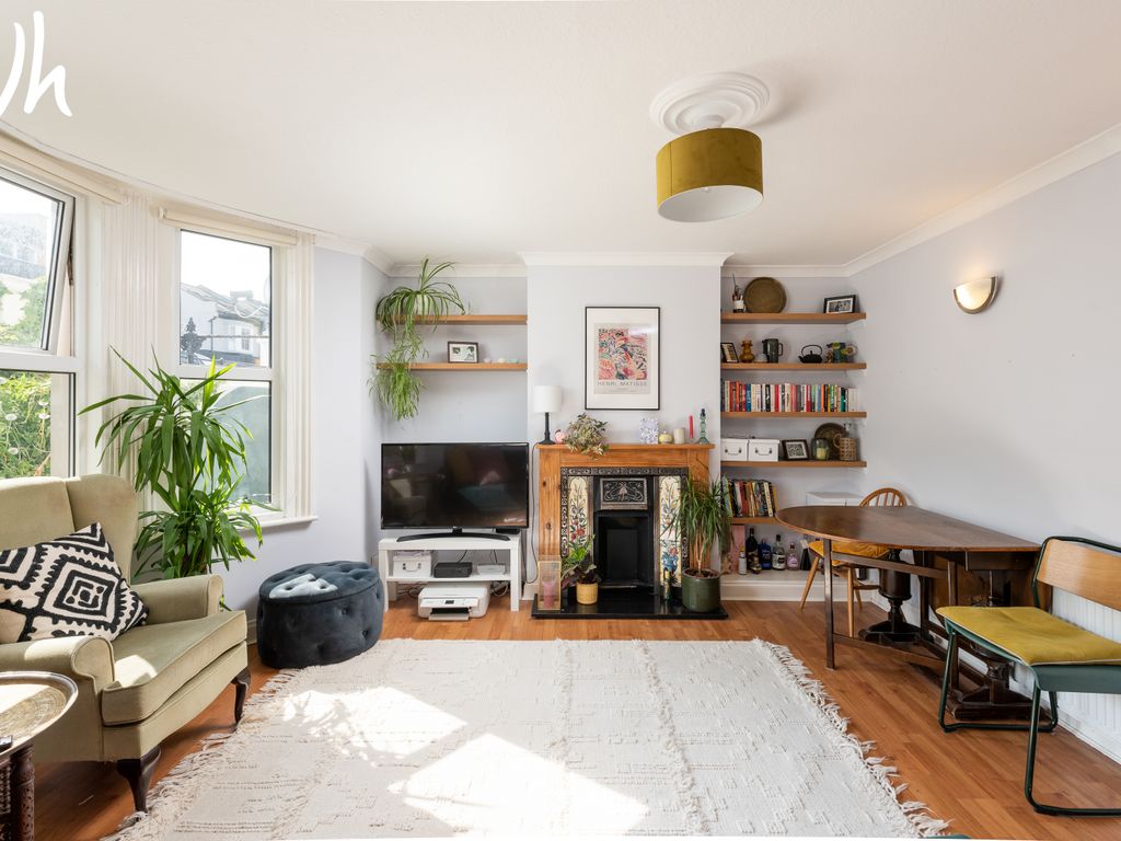 1 bed flat for sale in Blatchington Road, Hove BN3, £260,000