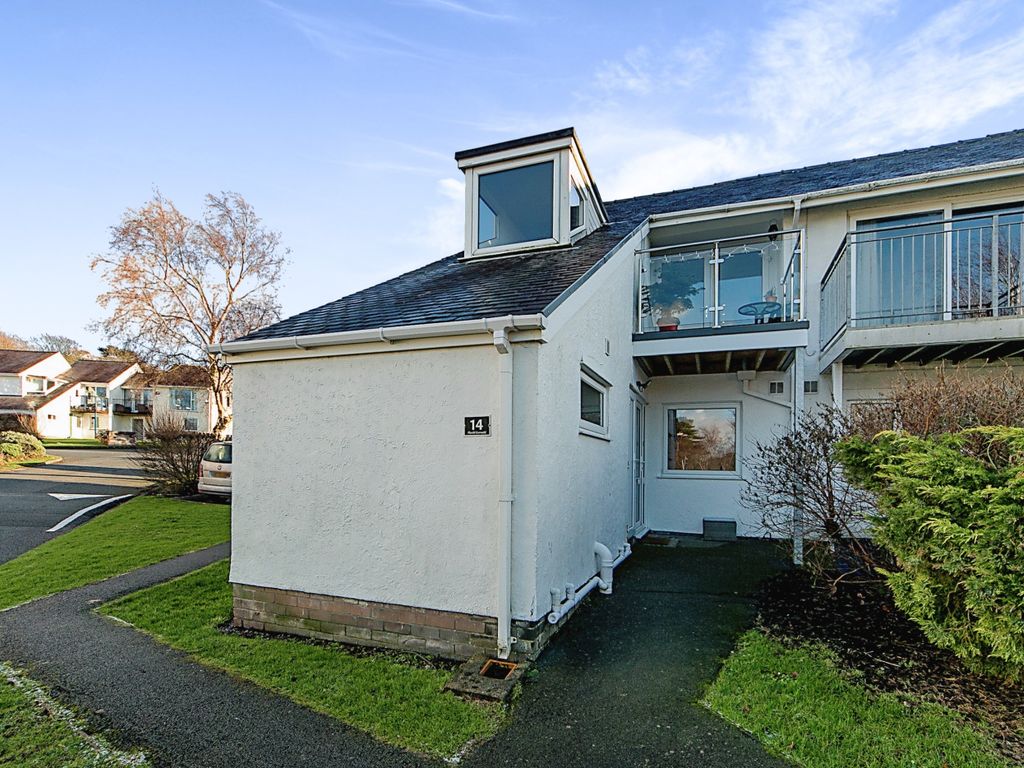 2 bed end terrace house for sale in Ffordd Garnedd, Y Felinheli, Gwynedd LL56, £170,000