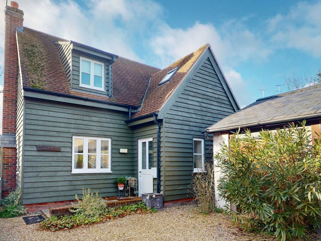 1 bed detached house for sale in East Street, Coggeshall CO6, £285,000