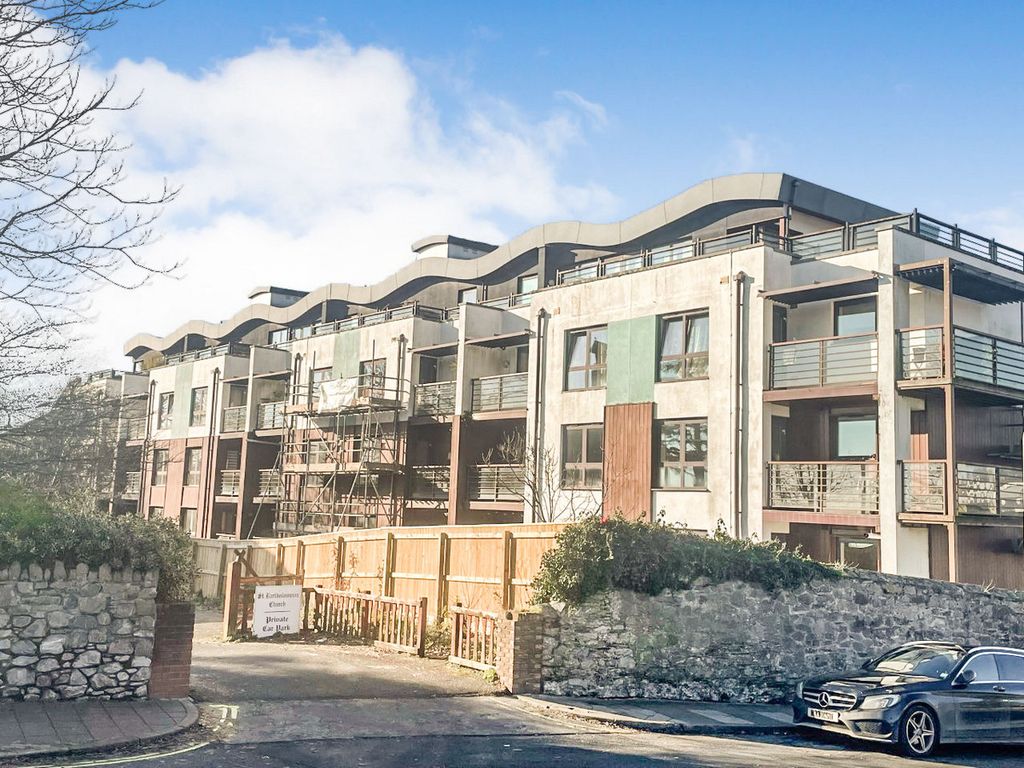 2 bed flat for sale in Explorer Court, Plymouth PL2, £150,000