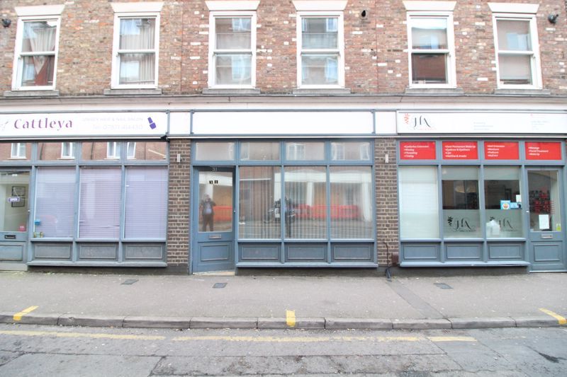 1 bed flat for sale in John Street, Luton LU1, £125,000