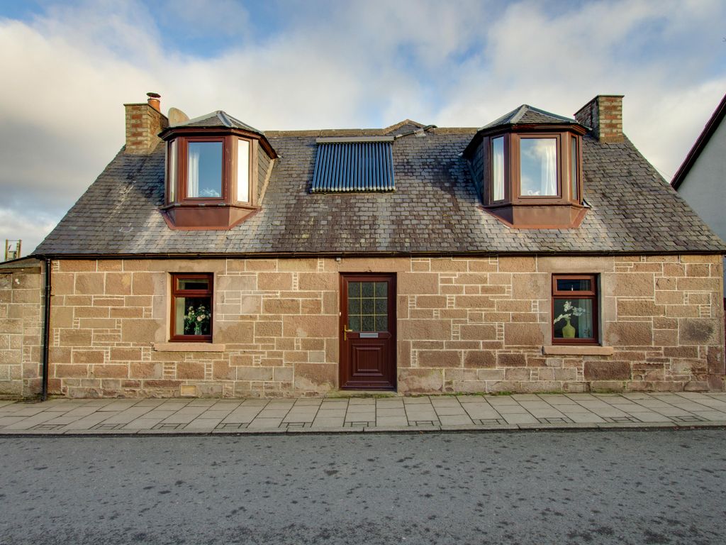 3 bed detached house for sale in Gardenston Street, Laurencekirk AB30, £225,000