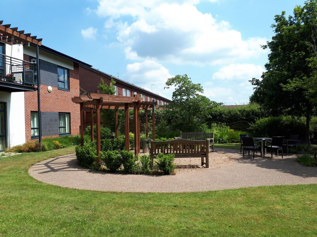 2 bed flat for sale in Hambleton Way, Winsford CW7, £119,500