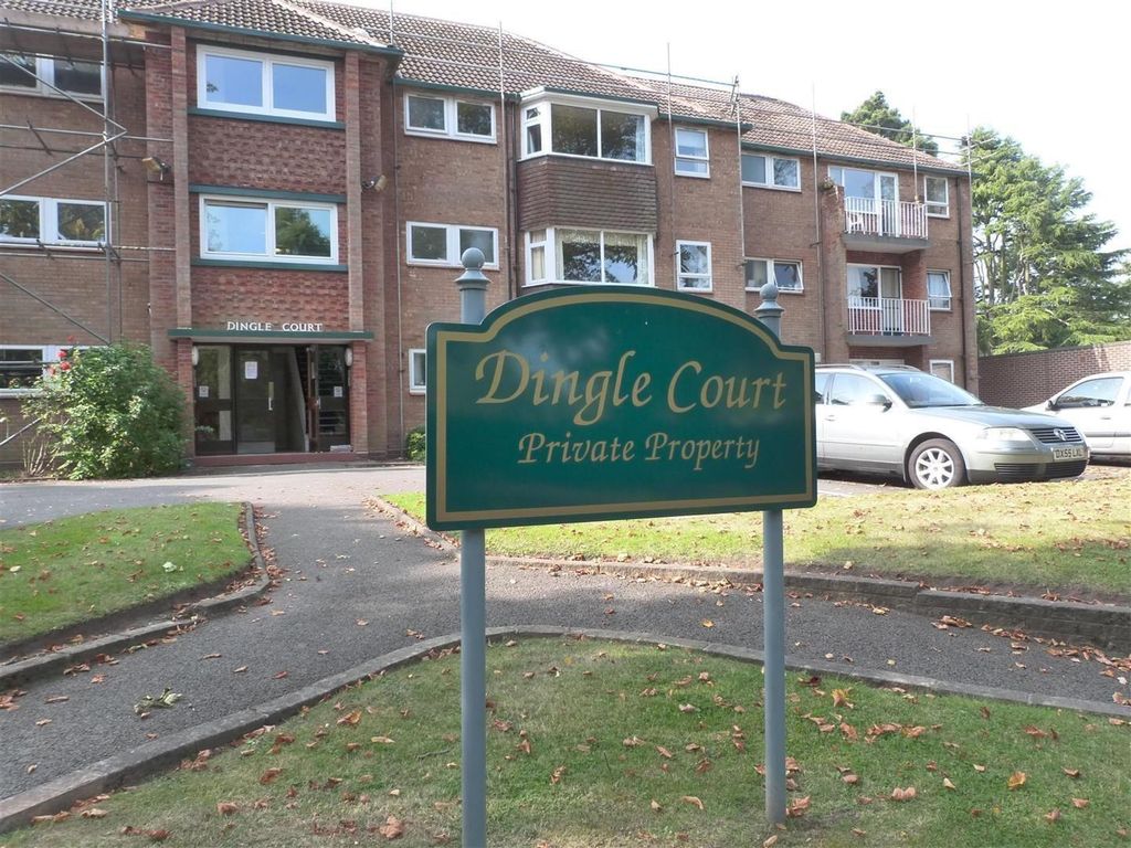 1 bed flat for sale in Dingle Court, Solihull, West Midlands B91, £130,000
