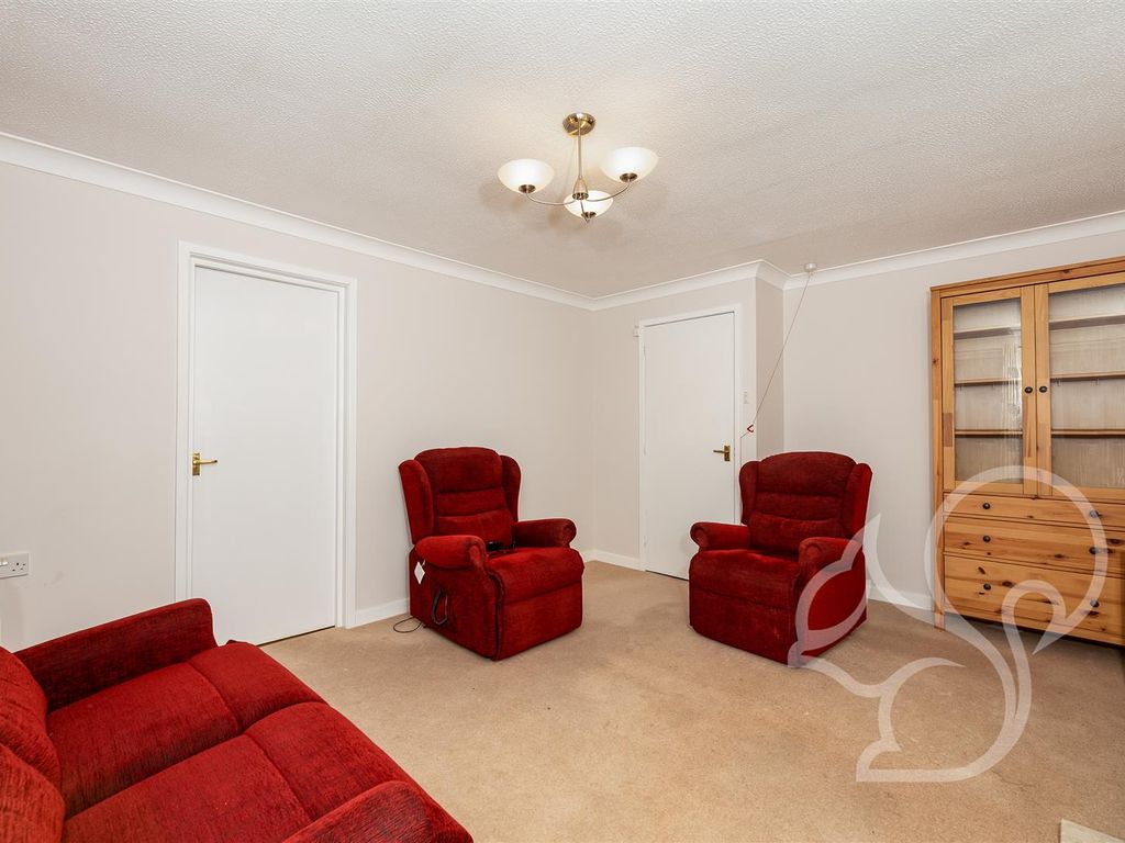 2 bed flat for sale in Weavers Court, Sudbury CO10, £145,000