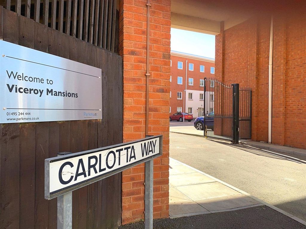 1 bed flat for sale in Viceroy Mansions, Carlotta Way, Cardiff CF10, £125,000