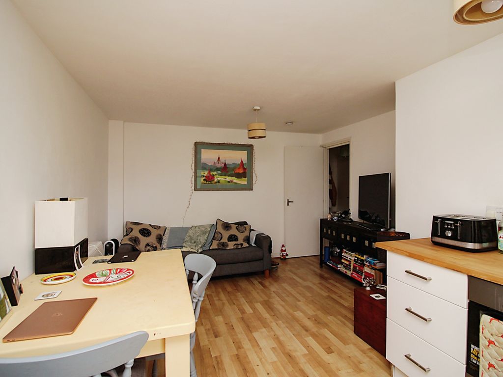 1 bed flat for sale in 39 St James St, Brighton BN2, £215,000