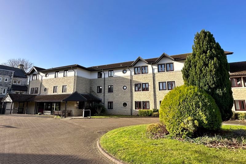 2 bed flat for sale in Woodborough Road, Winscombe BS25, £139,950
