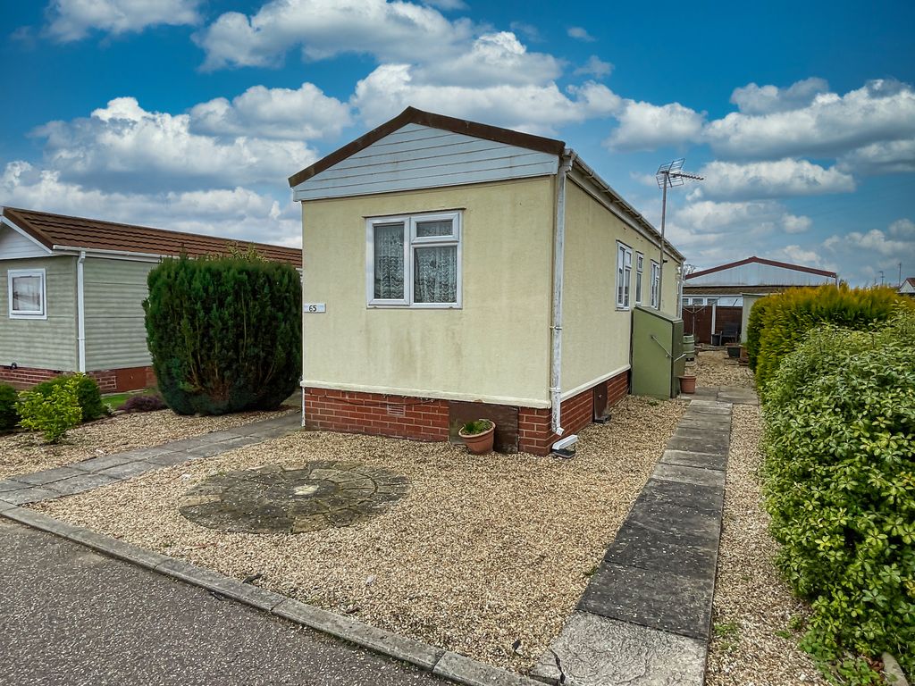 1 bed mobile/park home for sale in Woodland View, Stratton Strawless, Norwich NR10, £70,000