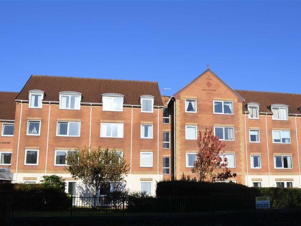 1 bed flat for sale in St. Helens Road, Swansea SA1, £60,000