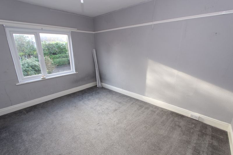 2 bed flat for sale in Abergele Road, Old Colwyn, Colwyn Bay LL29, £85,000