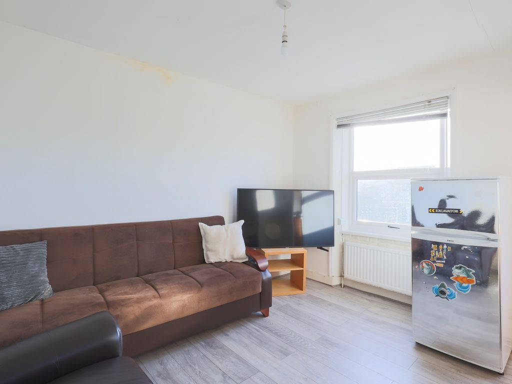 1 bed flat for sale in Ormond Road, Archway, London N19, £325,000