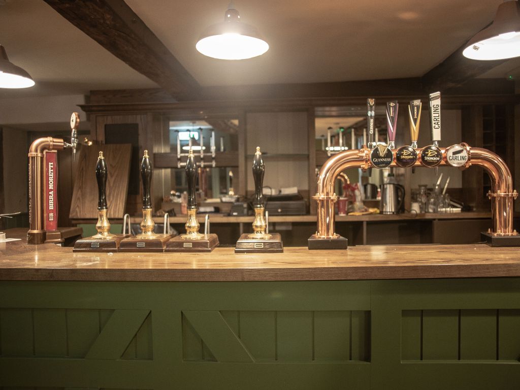 Pub/bar for sale in Bridge Street, Crickhowell NP8, £350,000