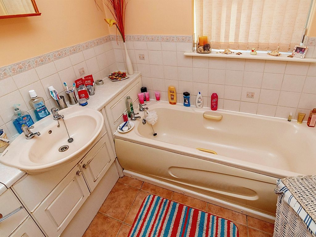 3 bed semi-detached house for sale in Conwy Close, Walsall WS2, £230,000