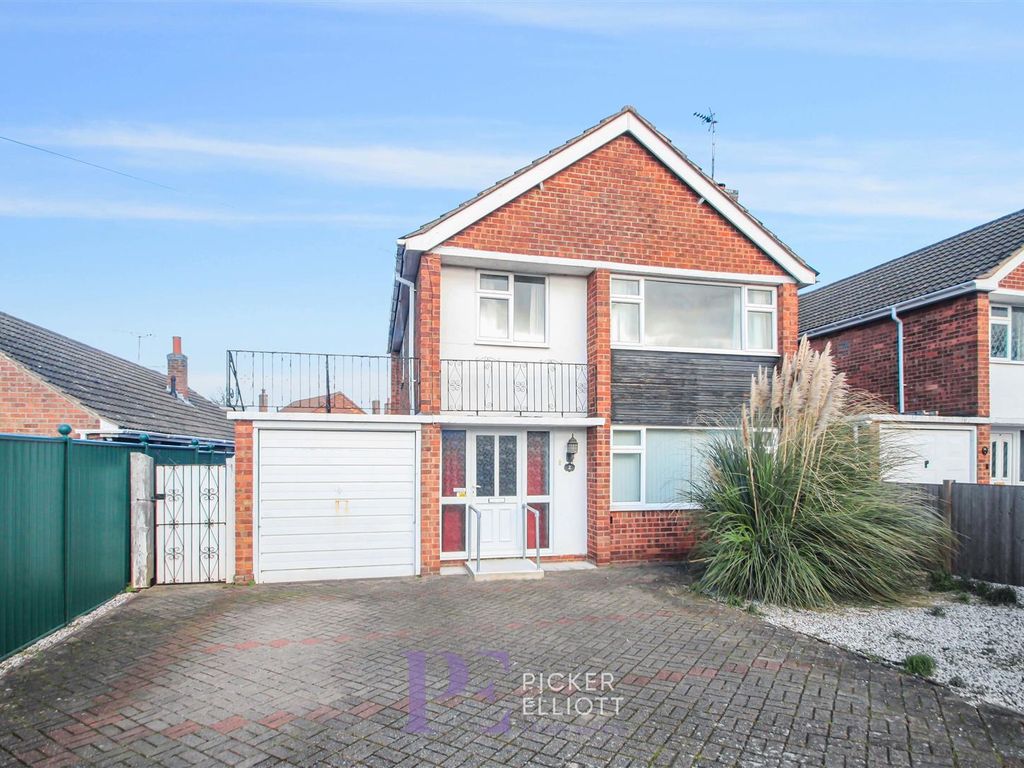 3 bed detached house for sale in Manor Road, Sapcote, Leicester LE9, £300,000