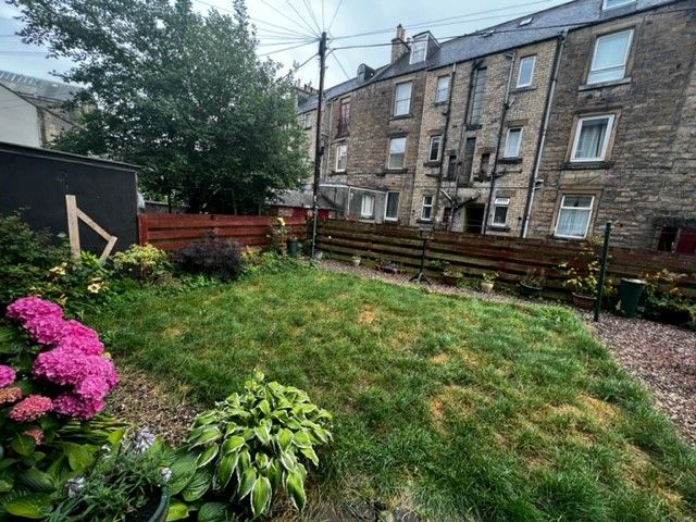 1 bed flat for sale in Laidlaw Terrace, Hawick TD9, £45,000