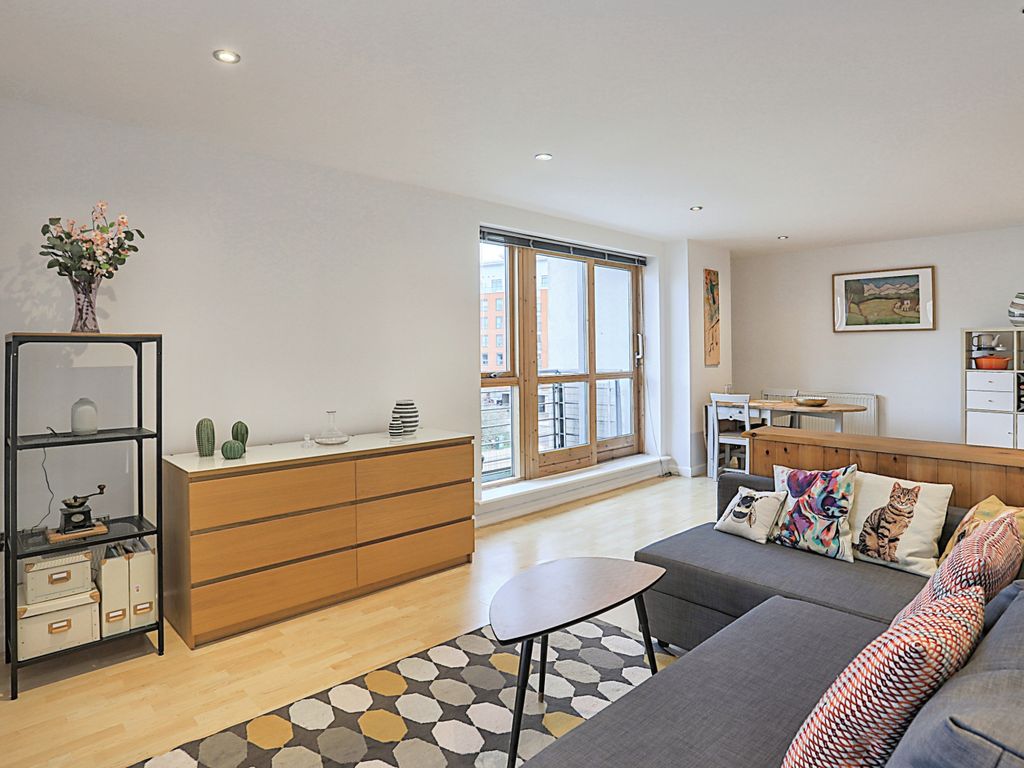 2 bed flat for sale in Bowman Lane, Hunslet, Leeds, West Yorkshire LS10, £220,000