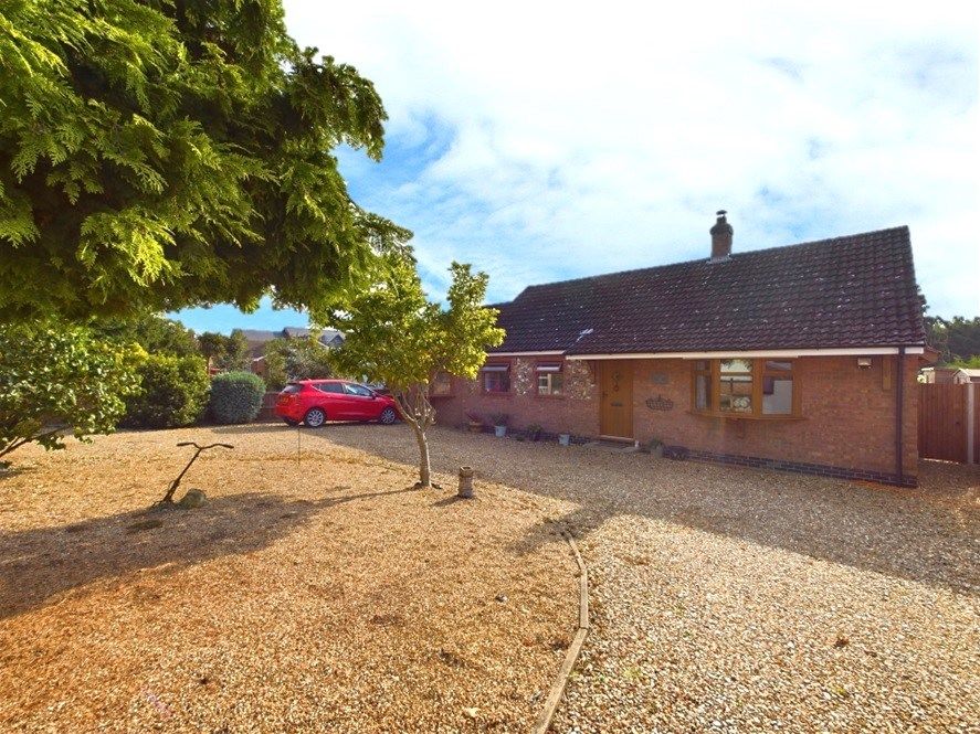 3 bed detached bungalow for sale in The Drove, Barroway Drove, Downham Market PE38, £300,000