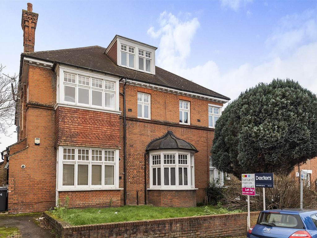 1 bed flat for sale in Claremont Gardens, Surbiton KT6, £300,000