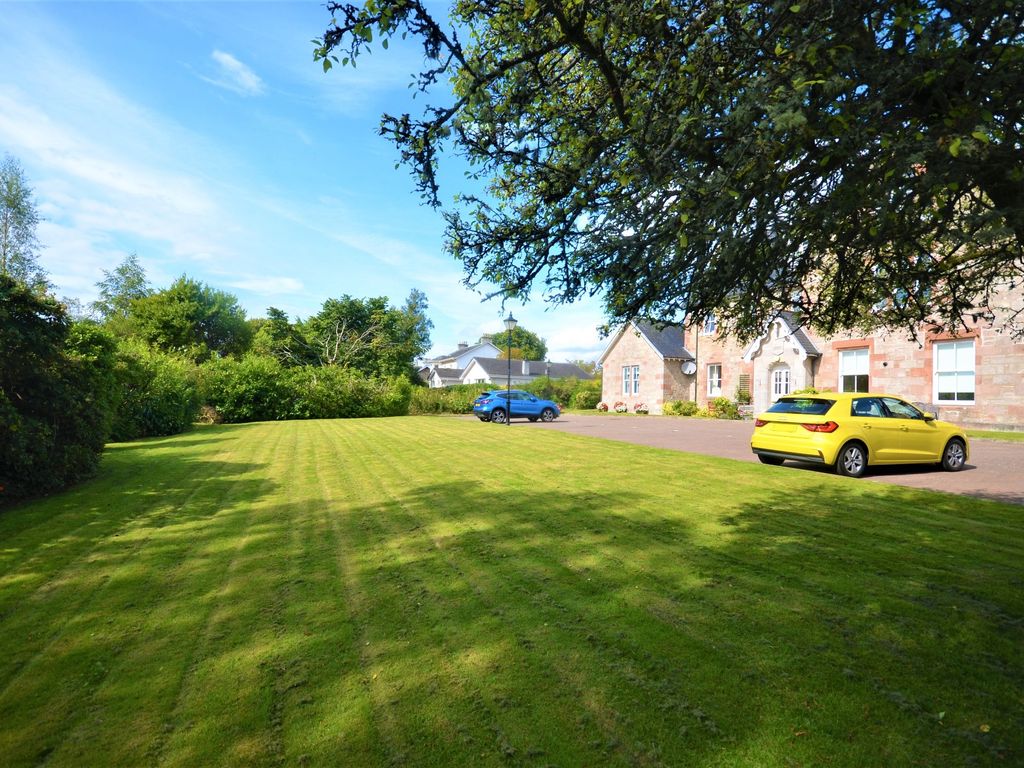 2 bed flat for sale in Larchfield, Helensburgh, Argyll And Bute G84, £249,500