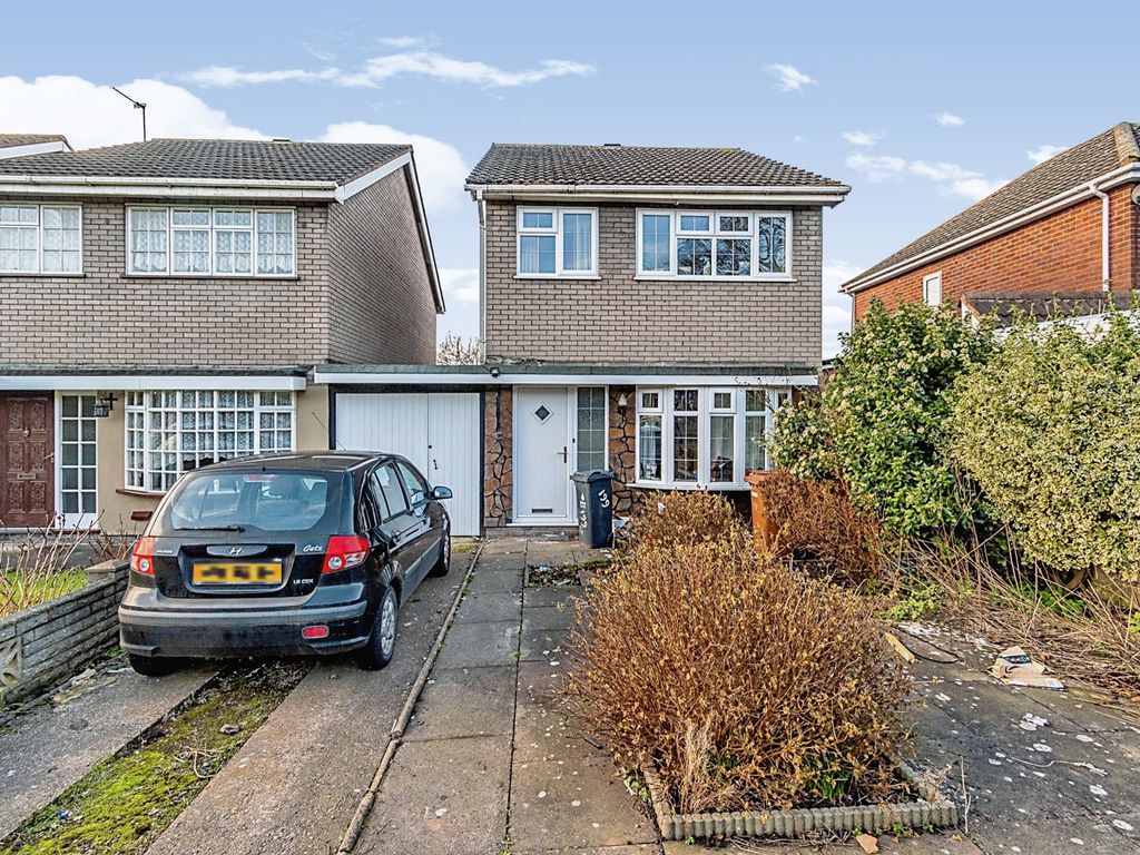 3 bed detached house for sale in Darlaston Road, Darlaston, Wednesbury WS10, £210,000