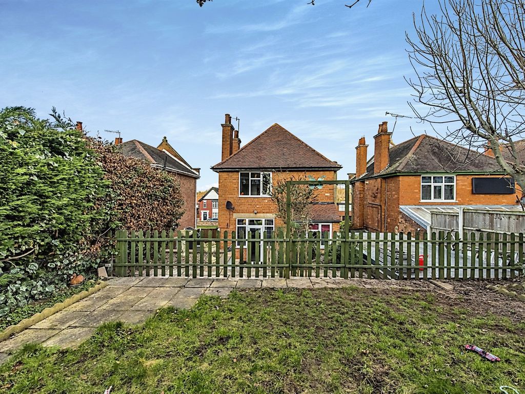 3 bed detached house for sale in Bagnall Road, Nottingham NG6, £250,000