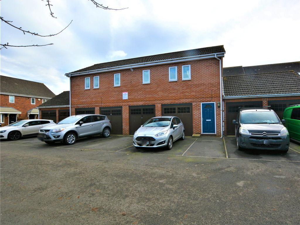 2 bed flat for sale in Mildenhall Way, Kingsway, Gloucester, Gloucestershire GL2, £195,000