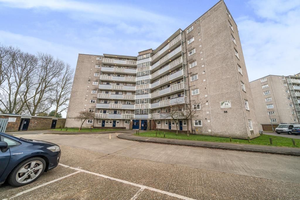 2 bed flat for sale in Reading RG30,, £160,000