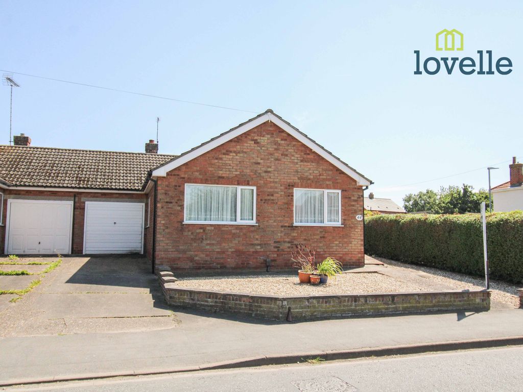 3 bed detached bungalow for sale in Station Road, Stallingborough DN41, £219,950