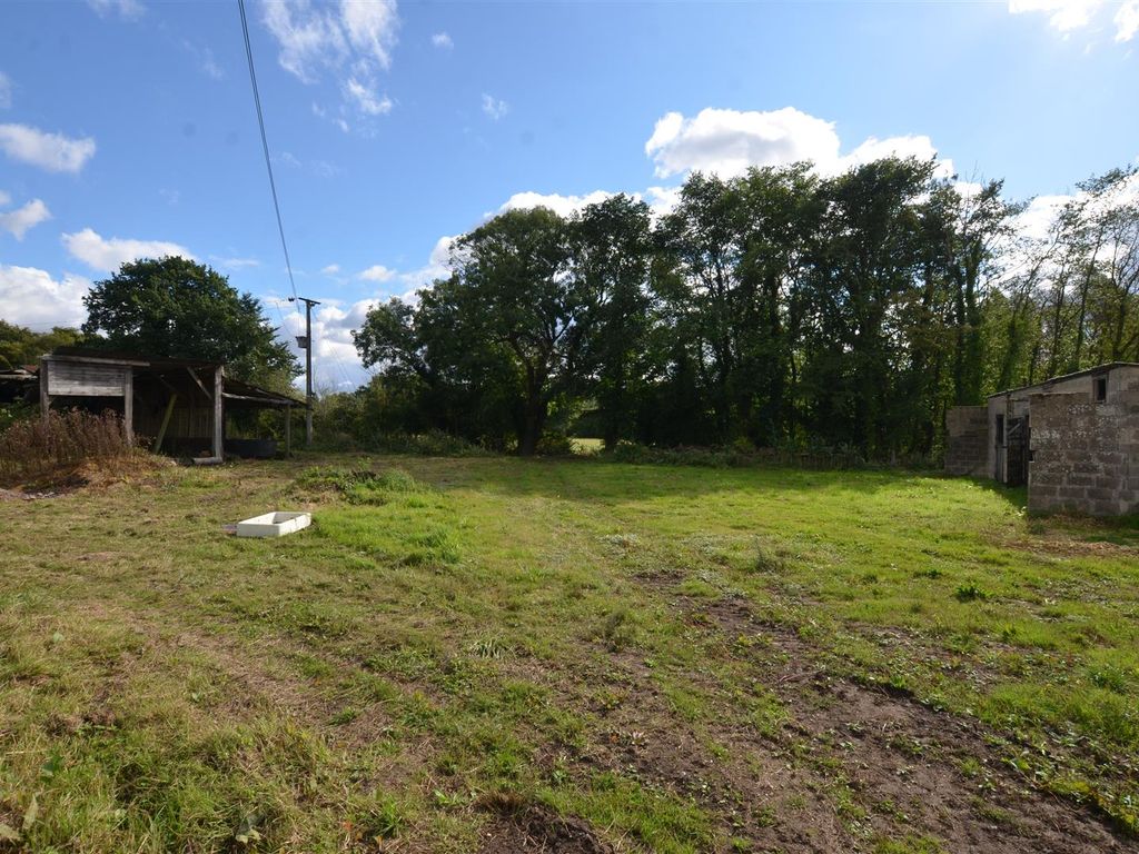 Land for sale in Fen Road, Carleton Rode, Norwich NR16, £250,000