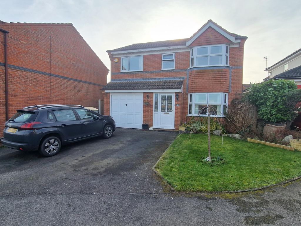 4 bed detached house for sale in Osprey Close, Sleaford NG34, £295,000