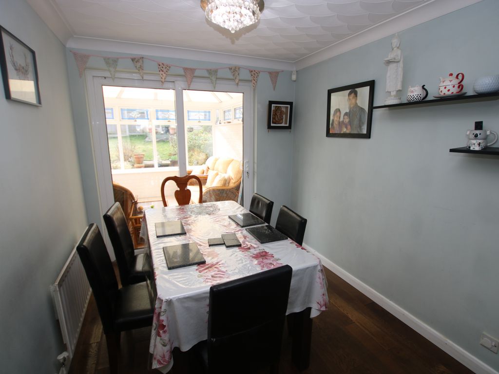 4 bed detached house for sale in Osprey Close, Sleaford NG34, £295,000