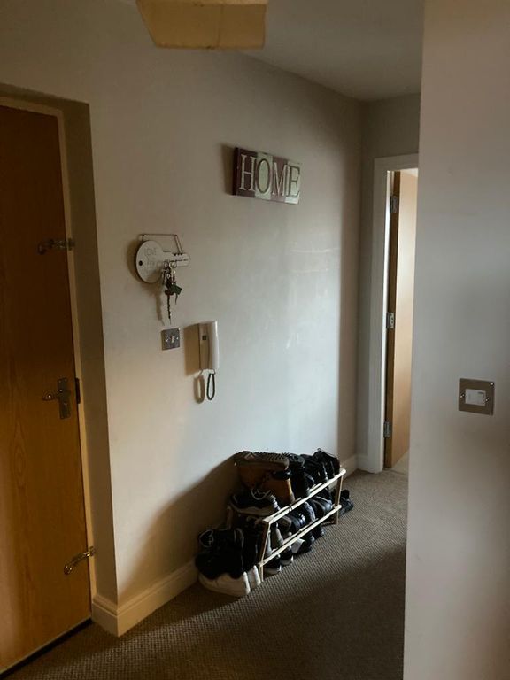 1 bed flat for sale in Palace Court, Stoke-On-Trent ST6, £75,000