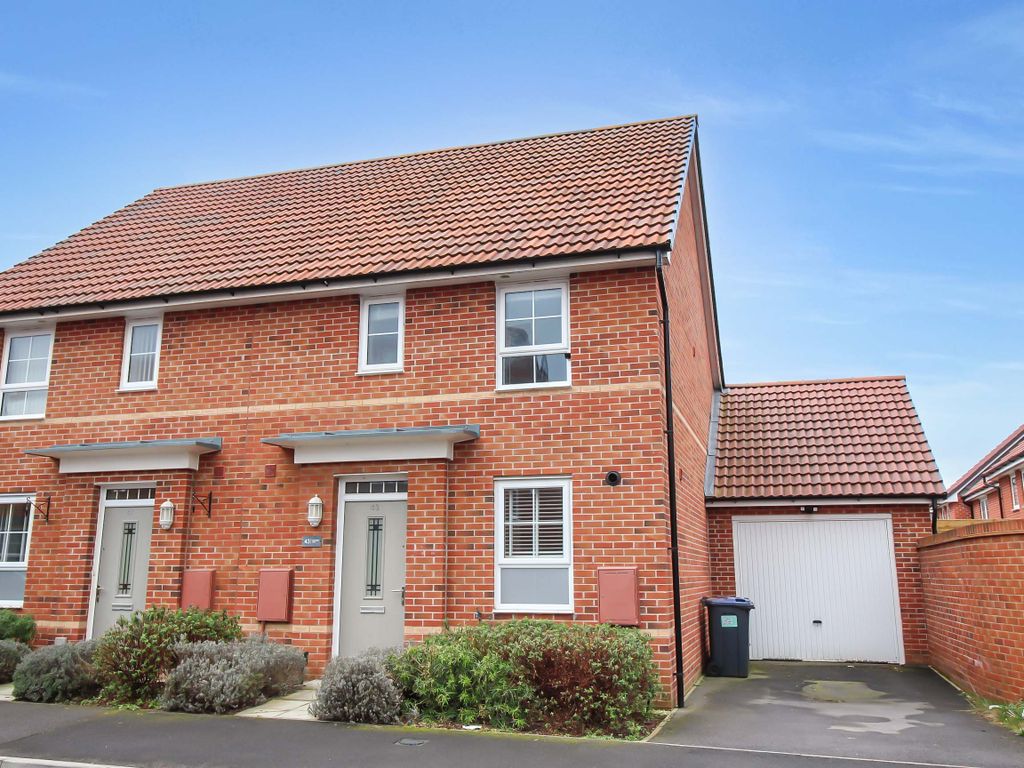 3 bed semi-detached house for sale in Gilhespy Way, Westbury BA13, £280,000