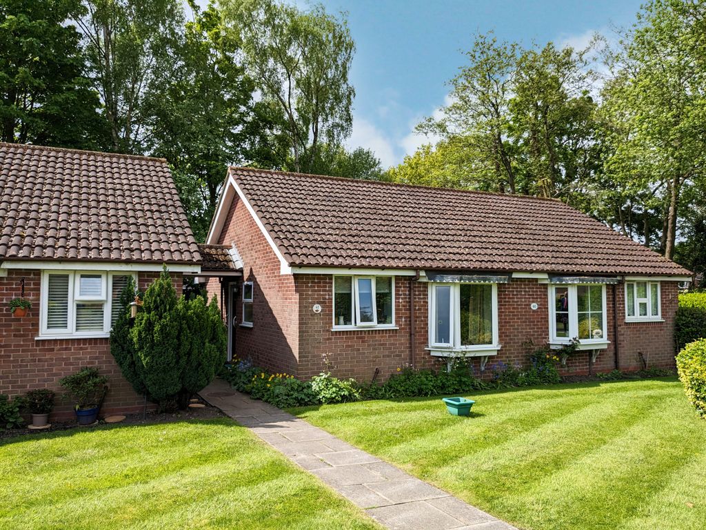 1 bed semi-detached bungalow for sale in Portershill Drive, Shirley, Solihull B90, £165,000