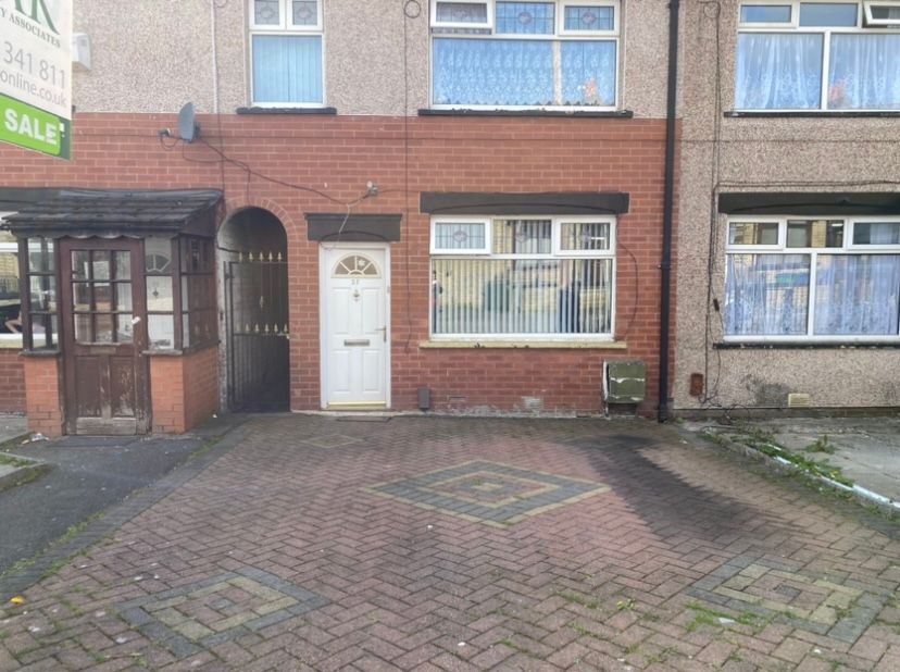 3 bed town house for sale in Park Road, Rochdale OL12, £175,000