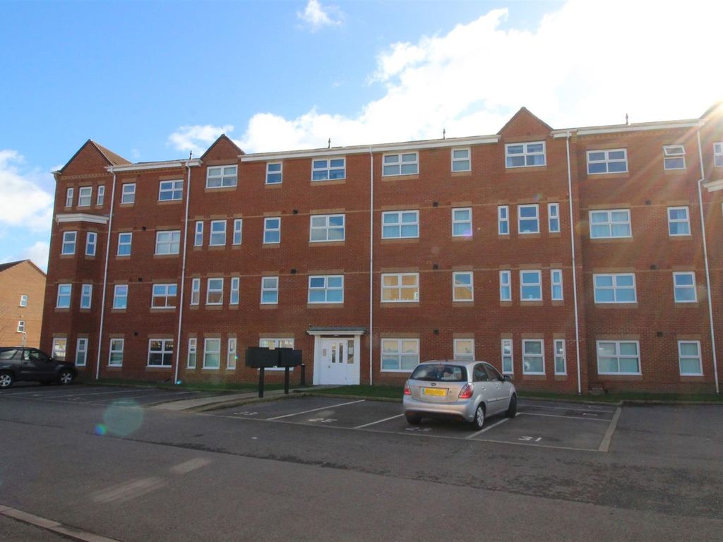 2 bed flat for sale in Broomhead House, Fullerton Way, Thornaby TS17, £75,000