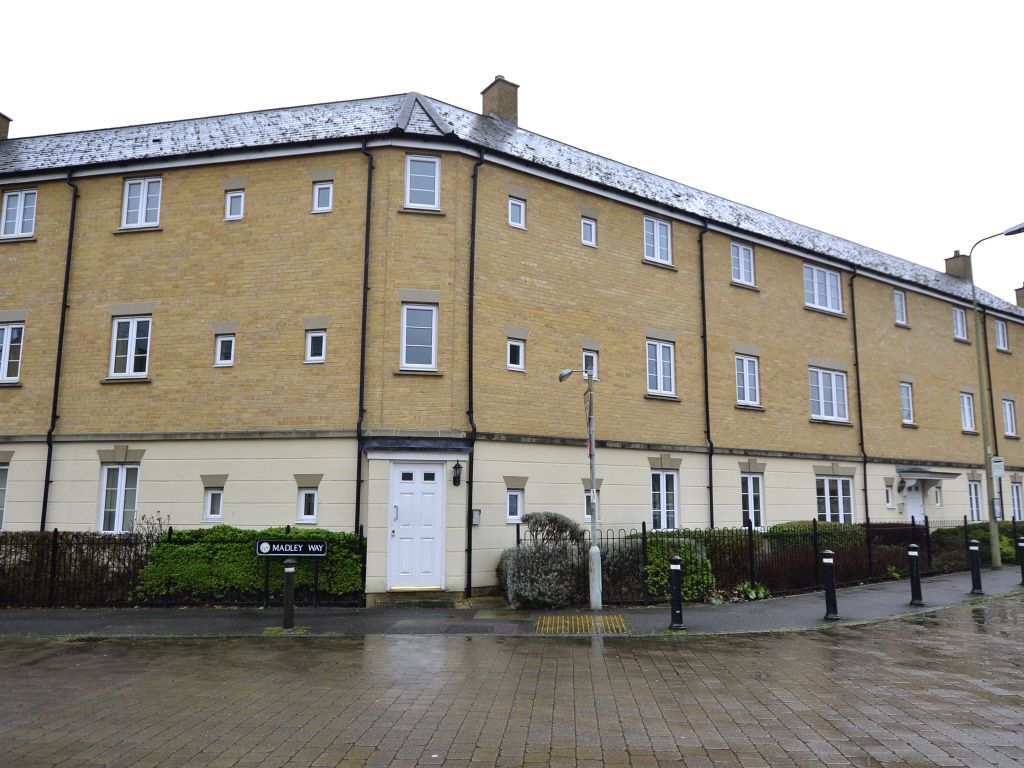 2 bed flat for sale in Harvest Way, Witney, Oxfordshire OX28, £210,000