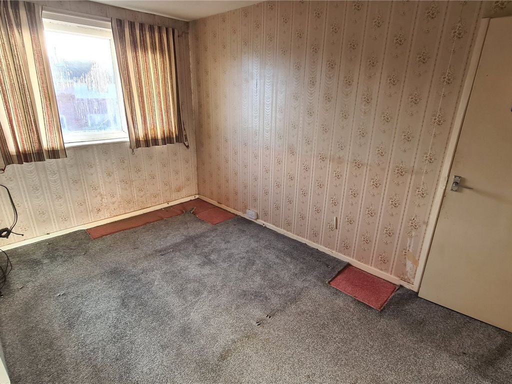3 bed end terrace house for sale in Ffordd Cynan, Bangor, Ffordd Cynan, Bangor LL57, £170,000