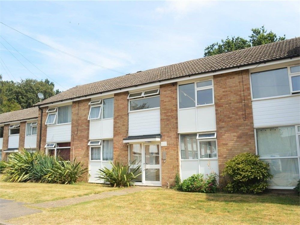 1 bed flat for sale in Brunel Close, Maidenhead SL6, £192,000