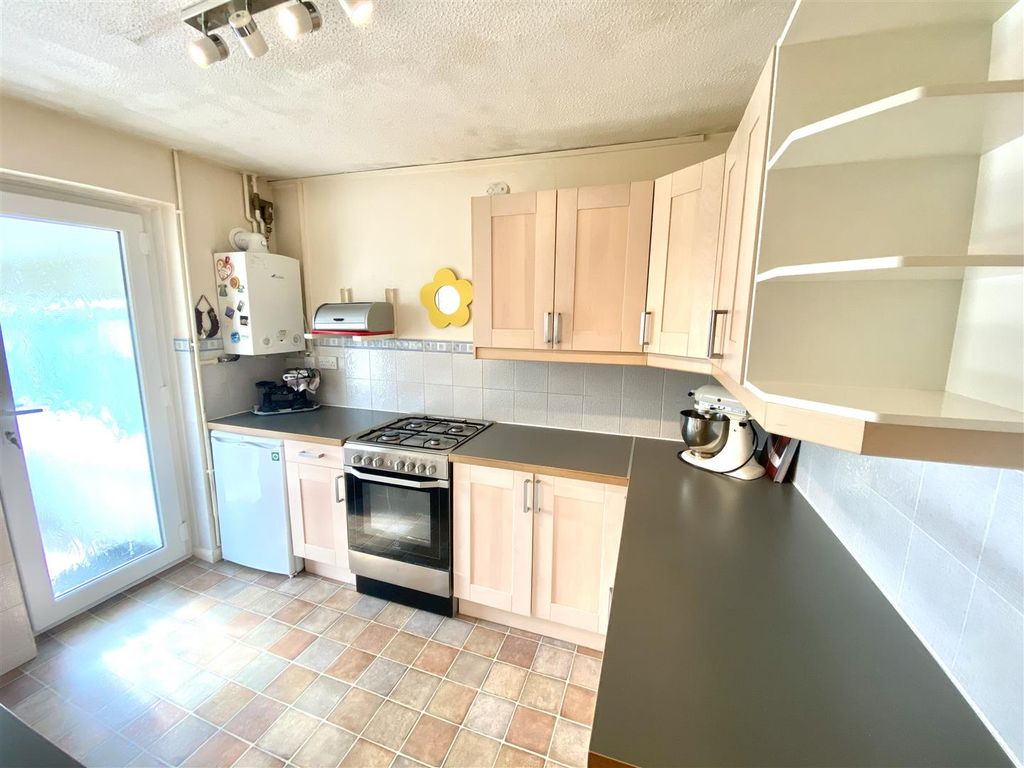 2 bed terraced house for sale in Oak Close, Bulwark, Chepstow NP16, £199,950