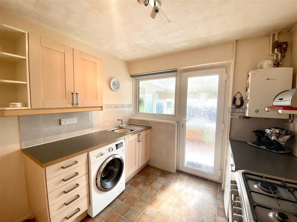 2 bed terraced house for sale in Oak Close, Bulwark, Chepstow NP16, £199,950