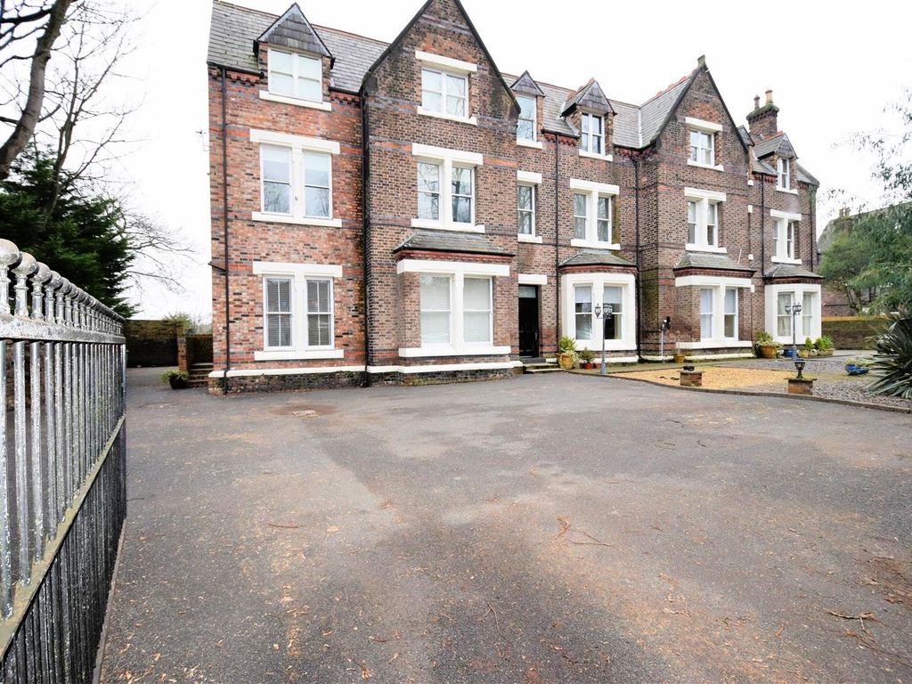 3 bed flat for sale in Elmsley Road, Mossley Hill, Liverpool L18, £240,000